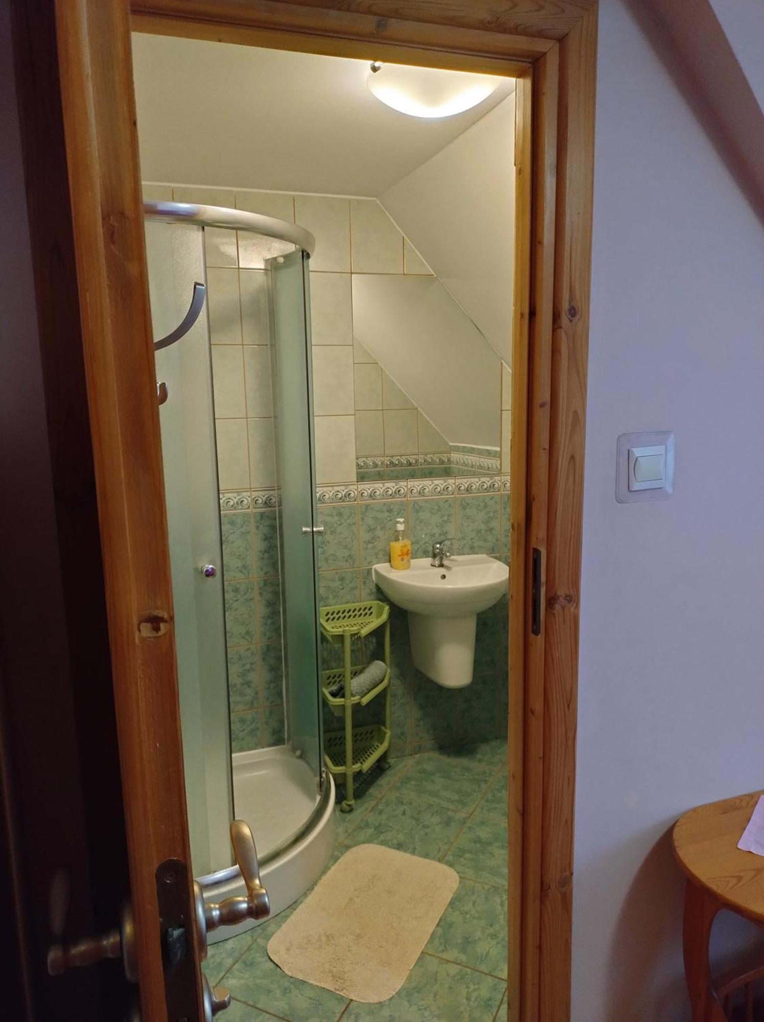 Dom Sloneczko Pokoje Do Wynajecia W Bialowiezy Białowieża Kamer foto